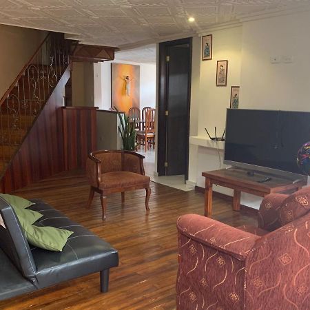 Hostel Santa Canela Куэнка Экстерьер фото