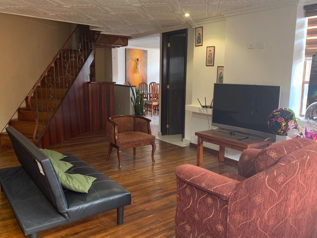 Hostel Santa Canela Куэнка Экстерьер фото
