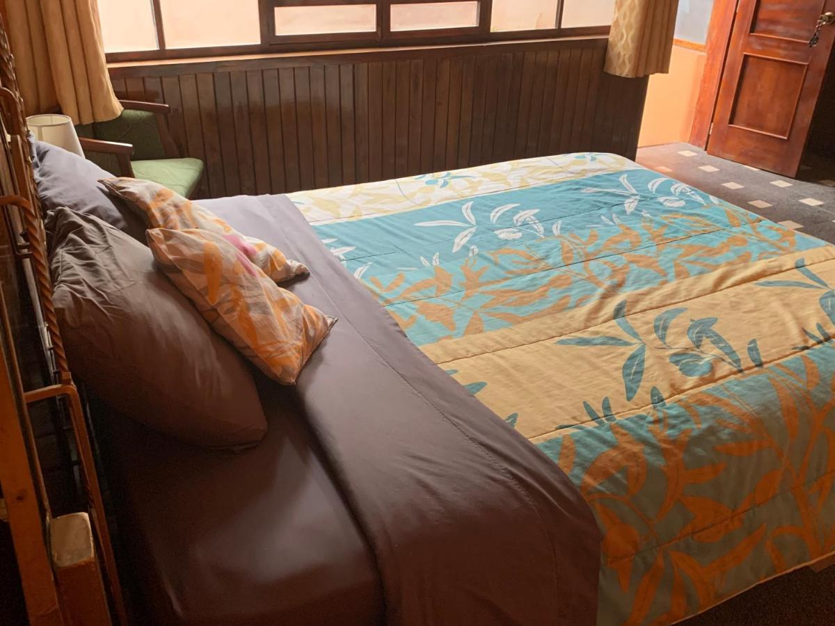 Hostel Santa Canela Куэнка Экстерьер фото