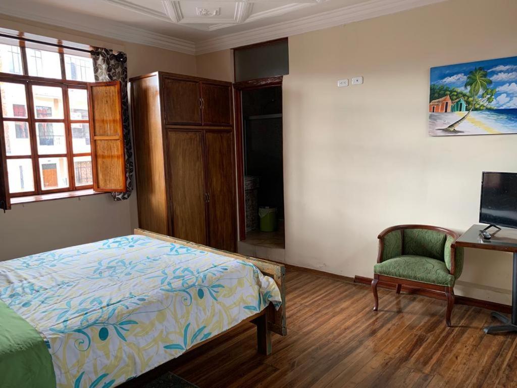 Hostel Santa Canela Куэнка Экстерьер фото
